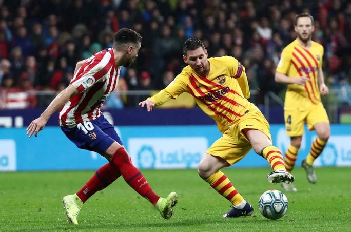 Barcelona soán ngôi Real Madrid bằng siêu phẩm Lionel Messi - Ảnh 7. Barcelona soán ngôi Real Madrid bằng siêu phẩm Lionel Messi - Ảnh 7.