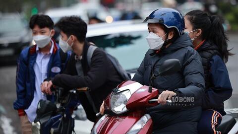 Phụ huynh “quay mòng mòng” khi sáng con học trực tiếp, chiều học trực tuyến