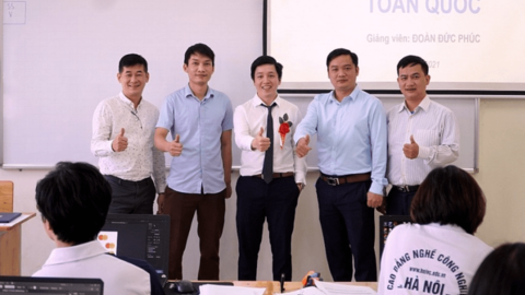 Thầy giáo trẻ truyền đam mê nghề thiết kế đồ họa