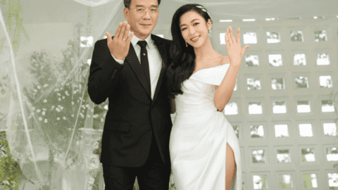 Vợ "vua cá Koi" mở lại trang cá nhân