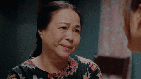 Bà Nga "Thương ngày nắng về": "Bà mẹ quốc dân" bén duyên với nghiệp diễn nhờ nhan sắc mỹ nhân, mỗi năm chỉ nhận lời diễn 1-2 vai