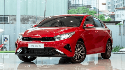 Kia K3 giảm giá cao nhất 30 triệu đồng tại đại lý, thêm sức ép cho Mazda3 và Corolla Altis