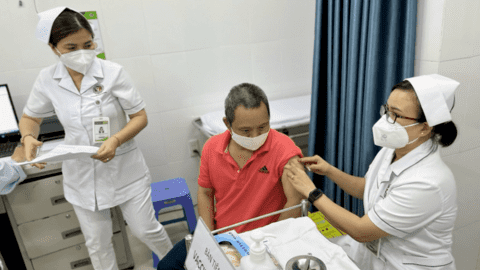 TP Hồ Chí Minh: Tổ chức tiêm vaccine COVID-19 xuyên lễ 2/9