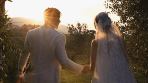 Mark Prin - Kimmy Kimberley tung ảnh cưới đẹp như phim, nhan sắc cả đôi và nụ hôn giữa nước Ý gây sốt