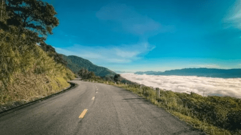 Cung đường đèo phủ biển mây cực đỉnh nằm giữa Quảng Ngãi - Kon Tum