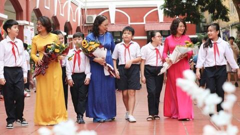 Tiết mục... phản giáo dục!