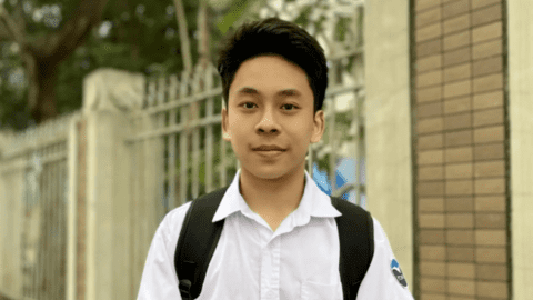 Ôn thi gấp rút, nam sinh Hà Nội vẫn thi đỗ trường THPT Chuyên Ngoại ngữ, một trong những trường đỉnh nhất Thủ đô