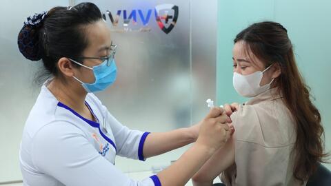Mở rộng hợp tác về nghiên cứu, sản xuất vaccine và điều trị bệnh thời đại