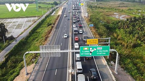 Nâng tốc độ chạy xe trên cao tốc Trung Lương-Mỹ Thuận lên 90km/h