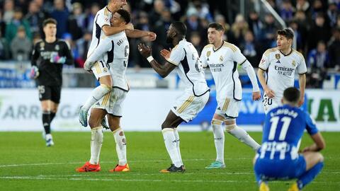 Tin thể thao hôm nay (22-12): Real Madrid vươn lên ngôi đầu La Liga, tuyển Việt Nam vững vàng số 1 khu vực
