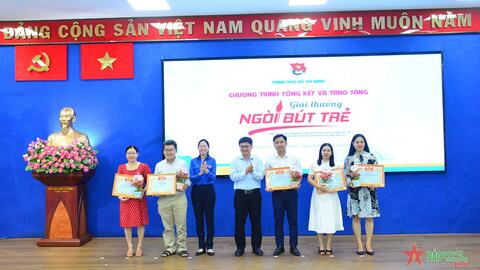 Thành đoàn TP Hồ Chí Minh trao 32 giải thưởng Ngòi bút trẻ năm 2023