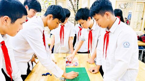 Đưa trò chơi dân gian vào trường học