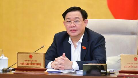Ủy ban Thường vụ Quốc hội họp giữa 2 đợt Kỳ họp bất thường lần thứ năm của Quốc hội