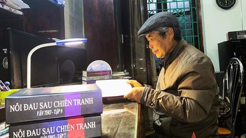 Nhân văn qua từng trang sách