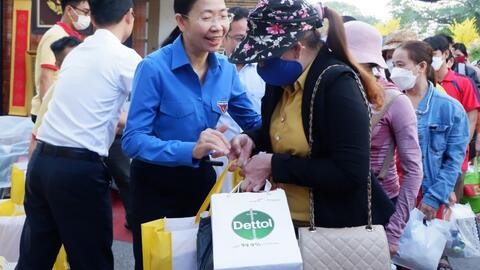 Thành đoàn TP HCM: Mang Tết yêu thương đến những hoàn cảnh khó khăn