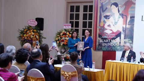 Cầu nối nghệ thuật phương Đông và phương Tây
