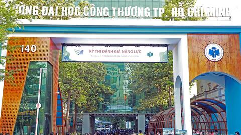 Thí sinh hào hứng tham gia thi đánh giá năng lực của Đại học Quốc gia Thành phố Hồ Chí Minh