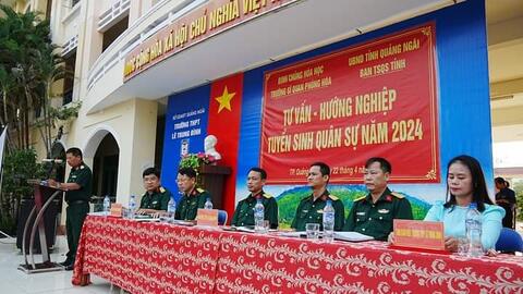 Trường Sĩ quan Phòng hóa tuyên truyền tuyển sinh, hướng nghiệp Quân sự tại Quảng Ngãi