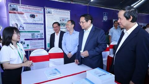 Thủ tướng khích lệ "genZ" dũng cảm khởi nghiệp, đổi mới sáng tạo