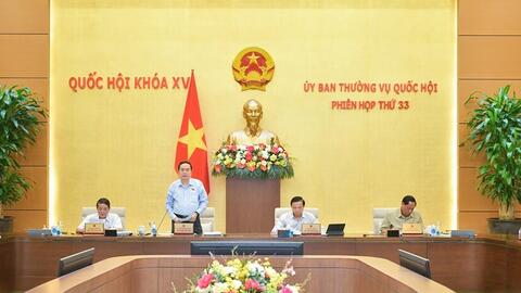 Khai mạc Phiên họp thứ 33 của Ủy ban Thường vụ Quốc hội: Xem xét nhiều nội dung quan trọng trình Kỳ họp thứ bảy