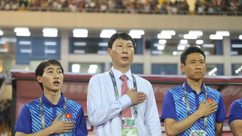 Huấn luyện viên Kim Sang-sik: Người tôn trọng di sản