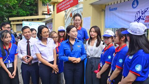 Trung ương Đoàn thăm, động viên đội hình tiếp sức mùa thi tại TP Hồ Chí Minh