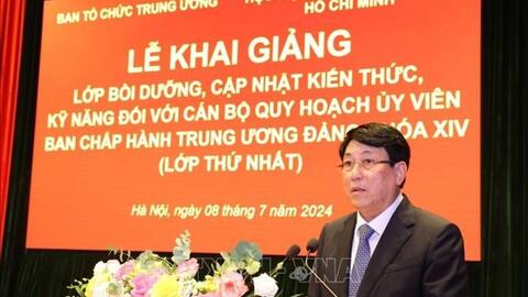 Khai giảng lớp bồi dưỡng cán bộ quy hoạch Ủy viên Ban Chấp hành Trung ương Đảng khóa XIV