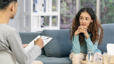 Bát nháo... "huấn luyện viên cuộc sống"