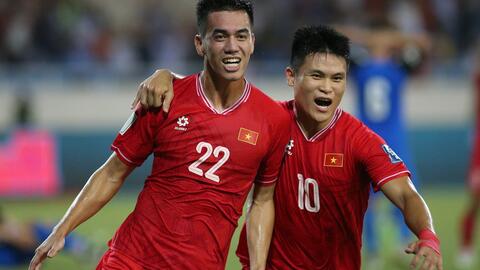 Hàng công đội tuyển Việt Nam: Đông nhưng không tinh