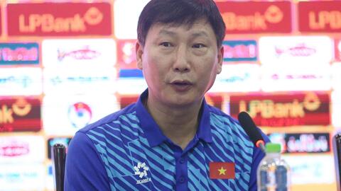 Huấn luyện viên Kim Sang-sik: “Đội tuyển Việt Nam sẽ nỗ lực thắng Thái Lan”