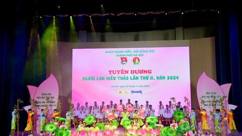 Chuyện cảm động của những người con hiếu thảo Thủ đô