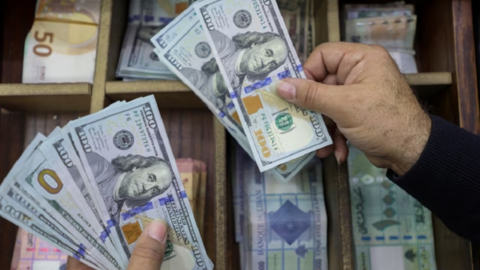 Tỷ giá USD hôm nay (21-1): Đồng USD lao dốc sau lễ nhậm chức Tổng thống Mỹ