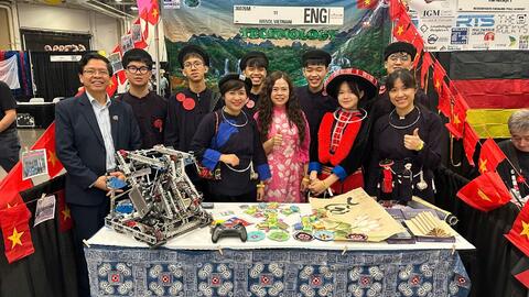 Dấu ấn học sinh Cao Bằng tại Giải vô địch thế giới robot VEX