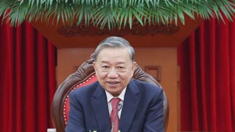 <a href="/ngam" title="Ngẫm" rel="dofollow">Ngẫm</a>