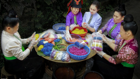 <a href="/ngam" title="Ngẫm" rel="dofollow">Ngẫm</a>