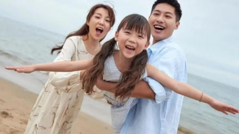 <a href="/ngam" title="Ngẫm" rel="dofollow">Ngẫm</a>
