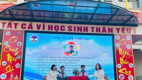 Hơn 1.000 học sinh giao lưu 'Cùng em kết nối niềm vui'