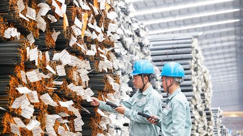 Ngành công nghiệp giữ vị thế dẫn dắt tăng trưởng