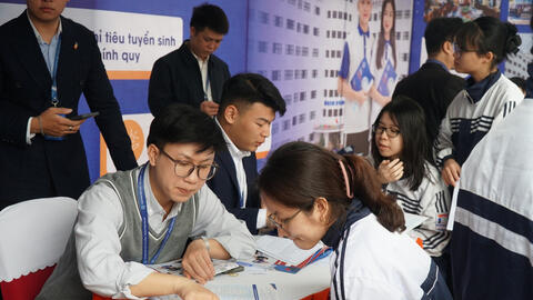 Nóng trong tuần: Lấy ý kiến giới thiệu ứng cử đại biểu Quốc hội; phương án tuyển sinh 2026