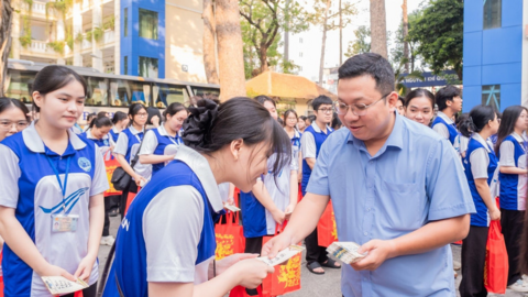 Tấm vé 0 đồng: Hành trình đoàn viên của sinh viên xa quê