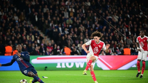 PSG để lại nhiều nỗi lo sai trận hòa hú vía ở Champions League