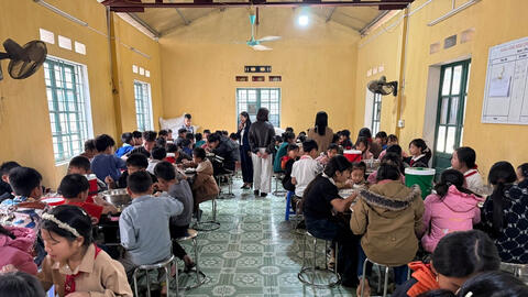 Thiếu thốn bán trú, học sinh Lào Cai mòn mỏi chờ trường nội trú