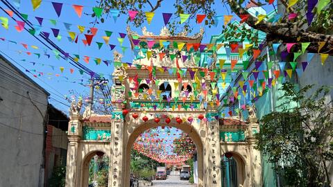 Làng nghề may Vĩnh Trung (xã Ngọc Hồi)