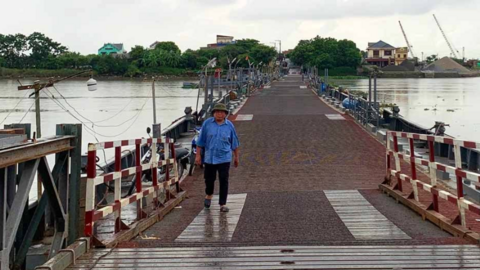 Ninh Bình: Tạm cấm xe khách, xe tải qua cầu phao Ninh Cường từ 8h ngày 21/3