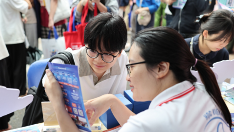 Đam mê game có học được nhân văn?