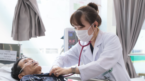 Người bệnh trăn trở trước câu hỏi: 'Bác sĩ học ở đâu?' khi 50% đào tạo thuộc khối tư thục