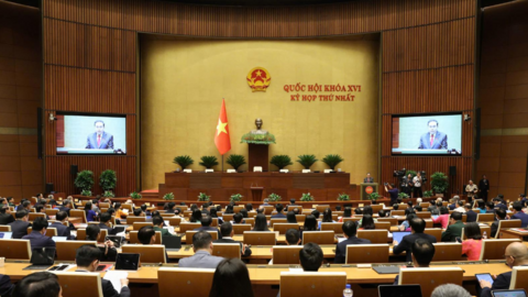 Bộ Chính trị: Nghiên cứu sửa đổi tổng thể Hiến pháp