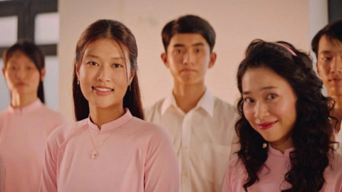 Phim 'Hẹn em ngày nhật thực' vượt mốc doanh thu 100 tỷ đồng