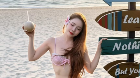 Podcast 15/05: 'Cá sấu chúa' Quỳnh Nga khoe đường cong 'vạn người mê' sau khi tăng cân