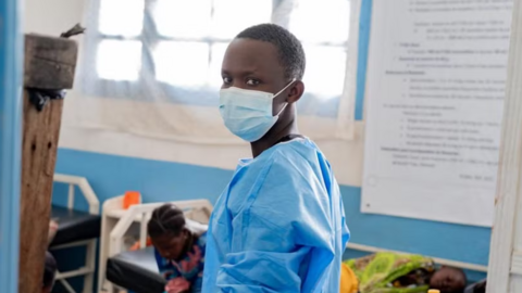 WHO tuyên bố tình trạng khẩn cấp về sức khỏe cộng đồng toàn cầu do dịch Ebola
